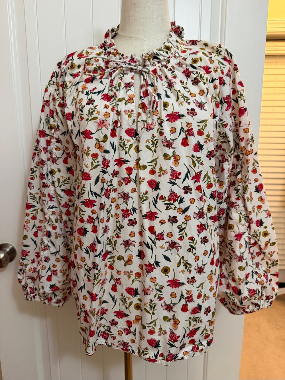 J.Crew Floral Peasant Top in White Red Green & Yellow Blooms Sz. XL - Picture 4 of 12